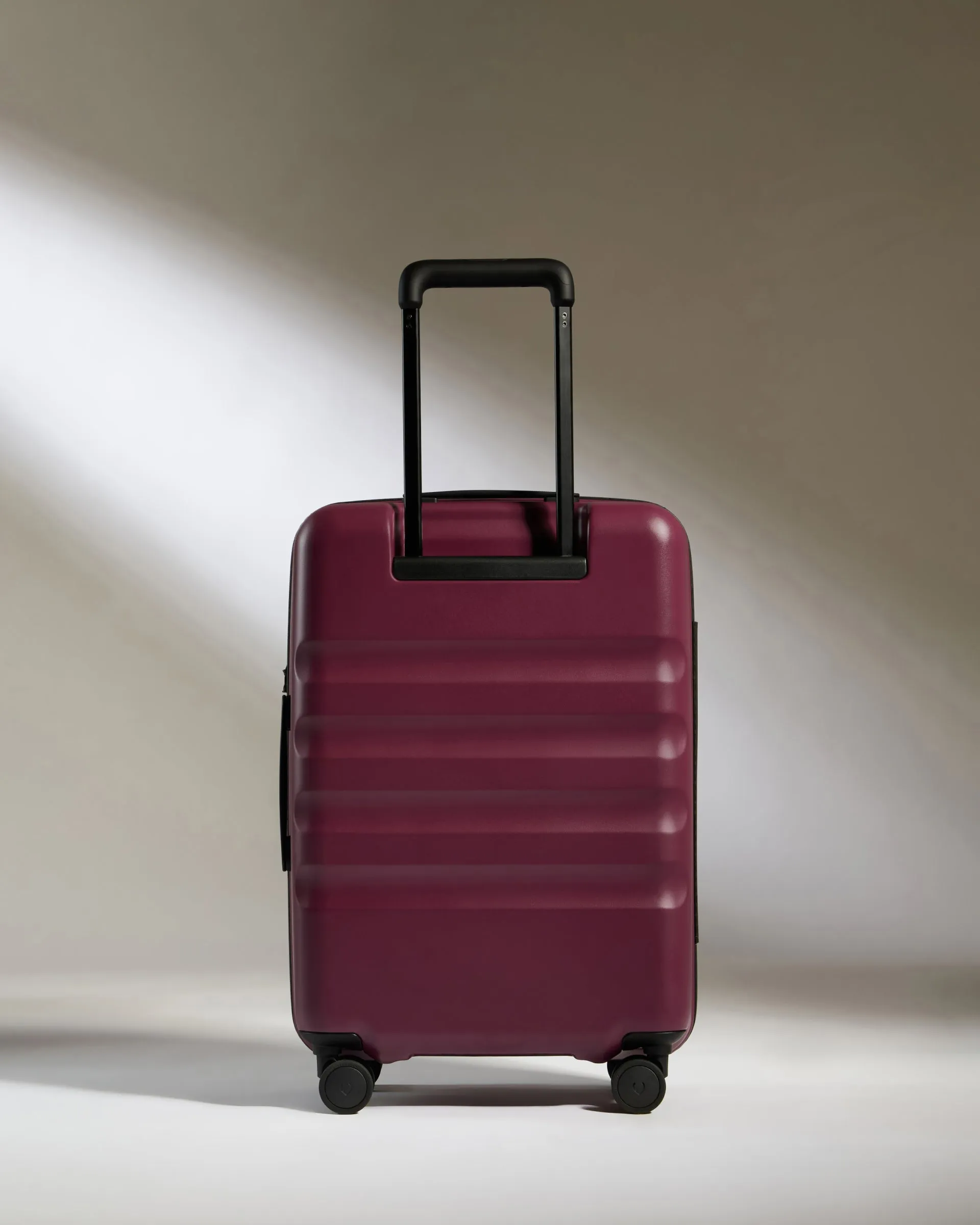 Large Cabin Suitcase in Heather Purple - Icon Stripe