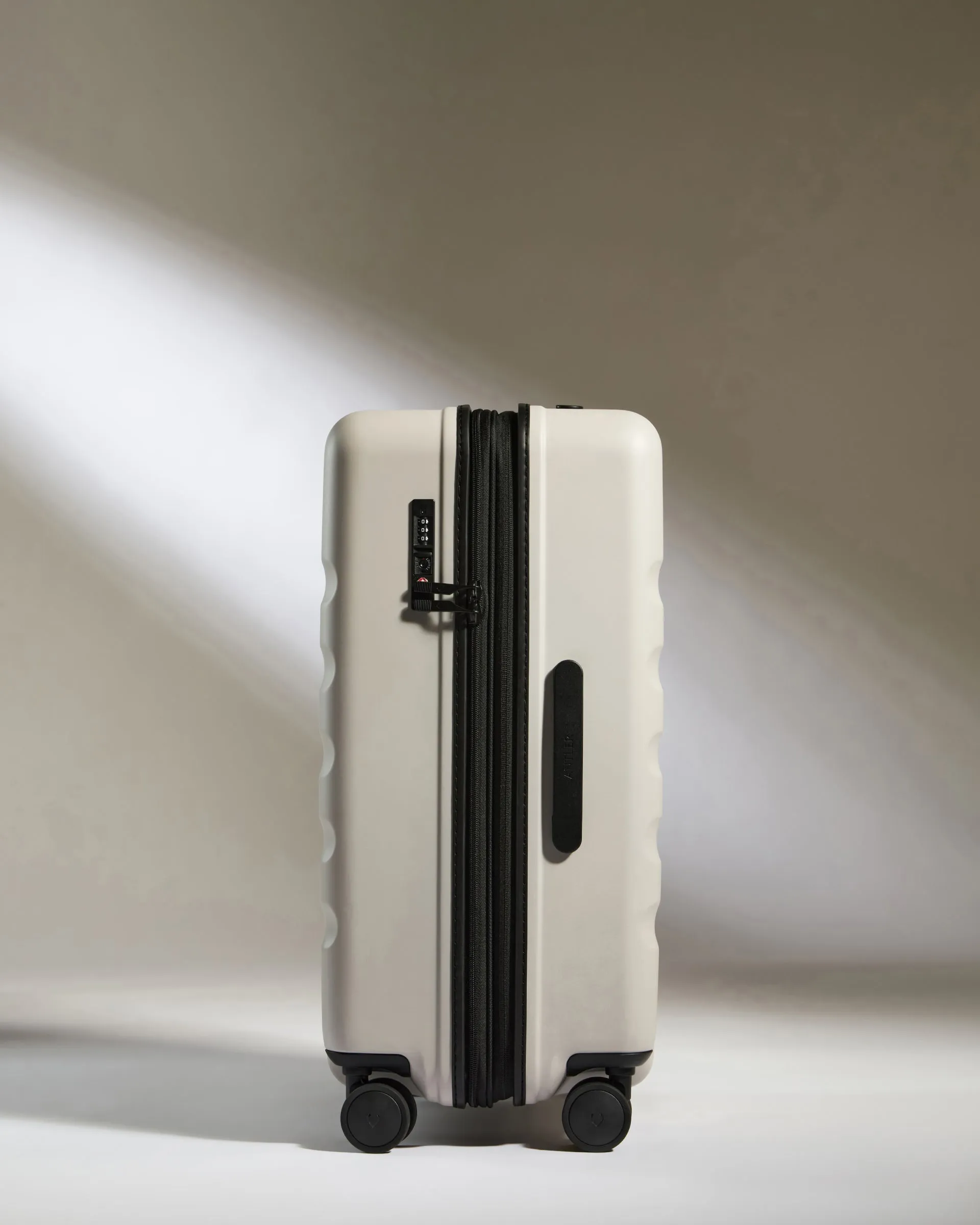 Medium Suitcase in Taupe - Icon Stripe