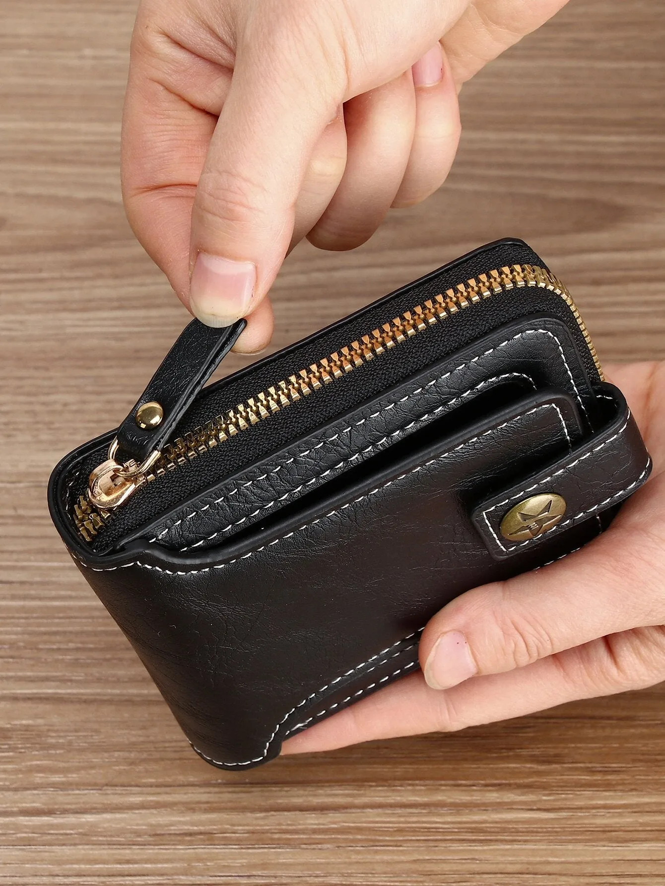 Minimalist Fashion Business Style PU Zipper Wallet