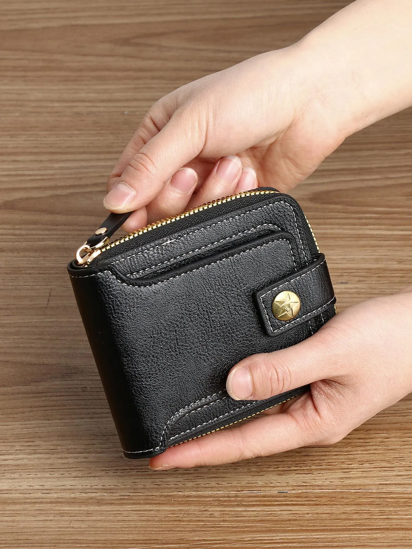 Minimalist Fashion Business Style PU Zipper Wallet