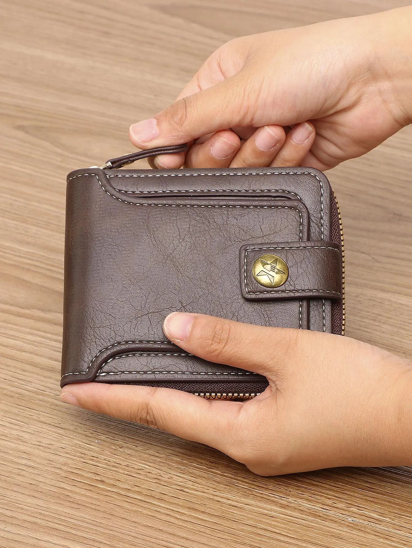 Minimalist Fashion Business Style PU Zipper Wallet