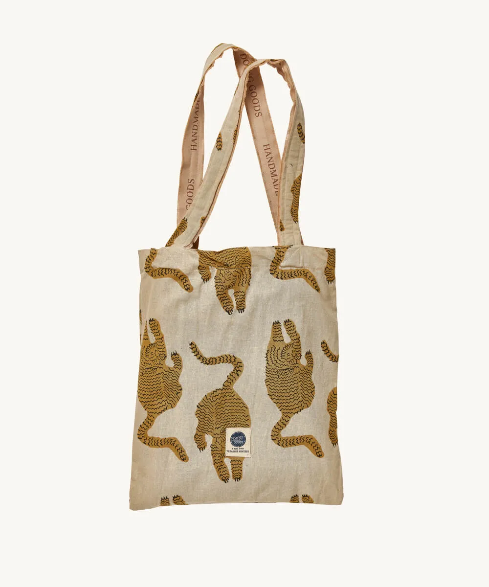 Powder Tiger All Purpose Throw in Tote Bag -85" x 55"