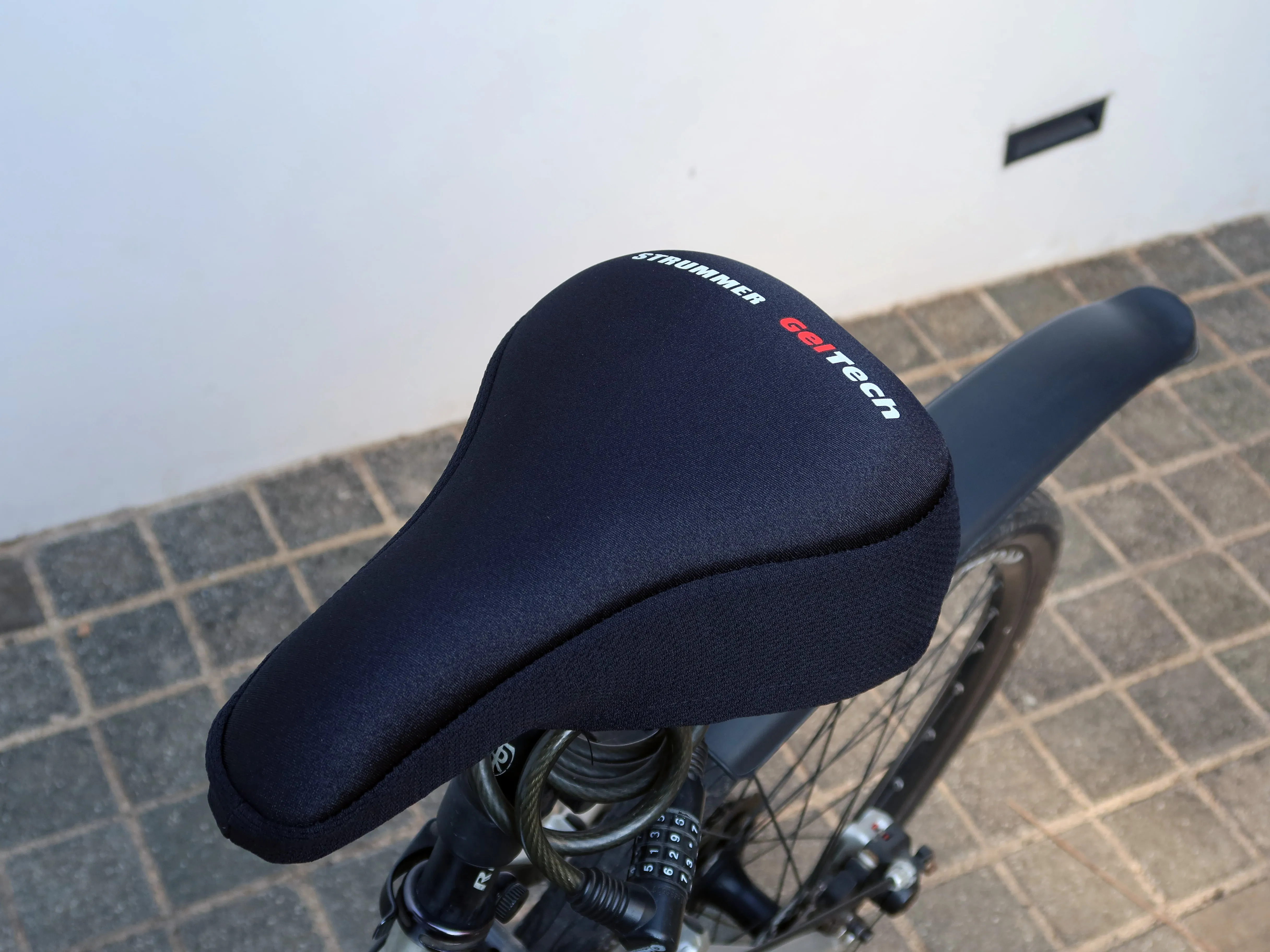 Strummer SC-052 GelTech Saddle Cover